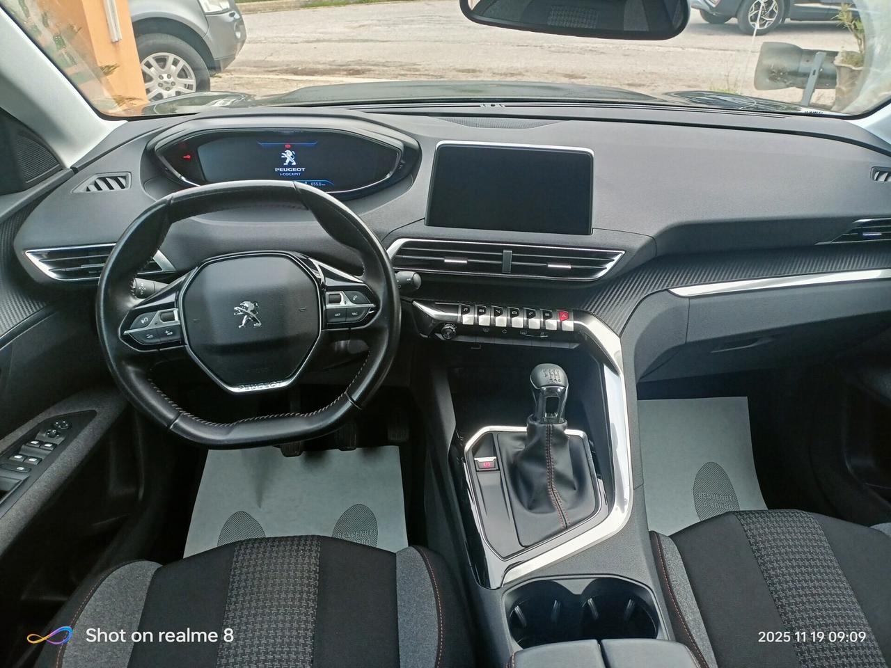 Peugeot 3008 BlueHDi 130 S&S Business