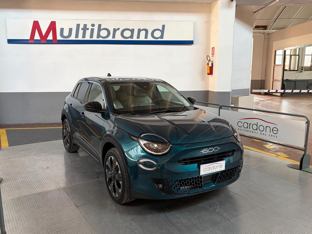 FIAT 600 1.2 HYBRID DCT MHEV LA PRIMA (19.000 KM!)