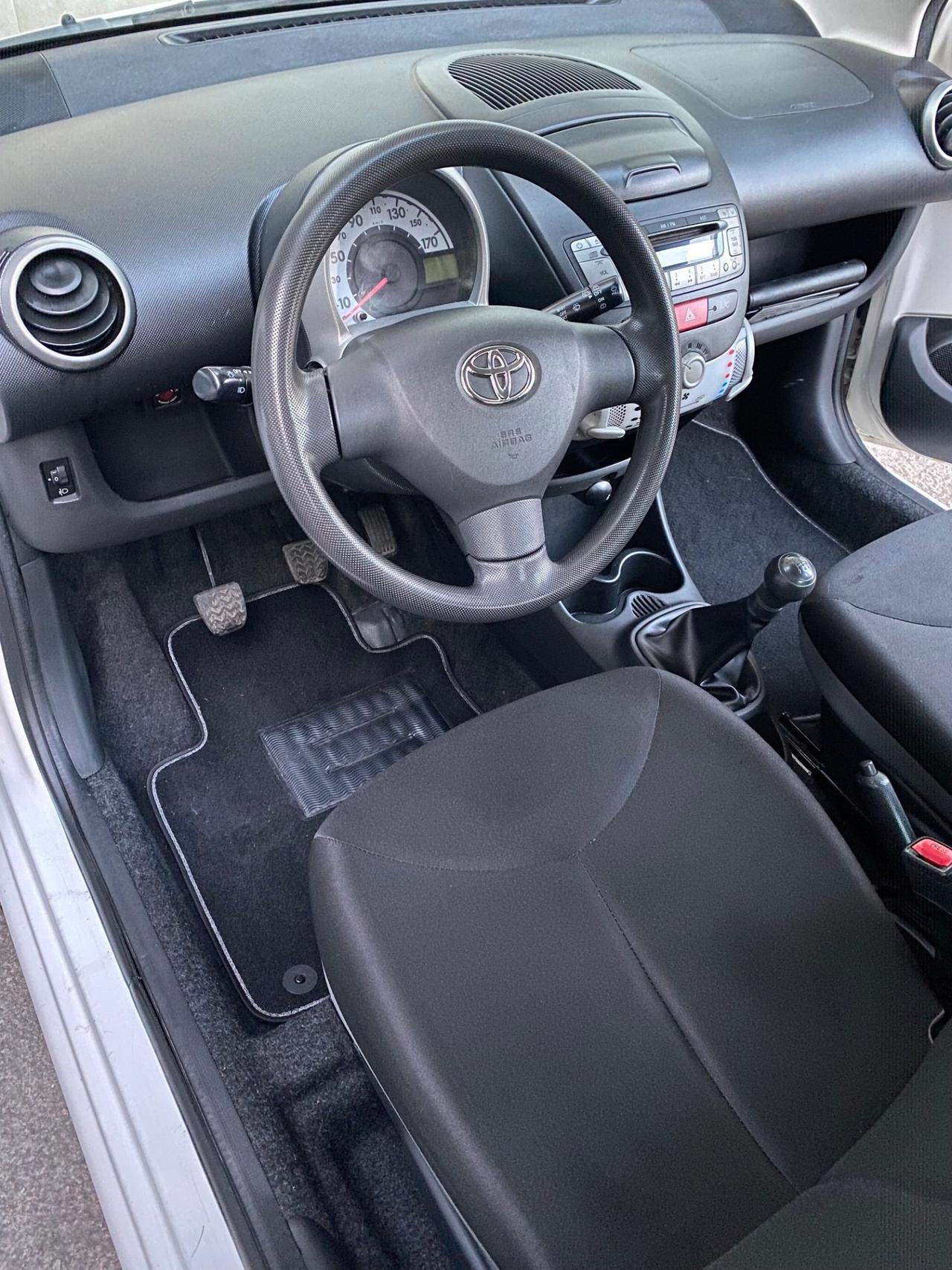 Toyota Aygo 1.0 12V VVT-i 68cv 5p. Lounge Connect