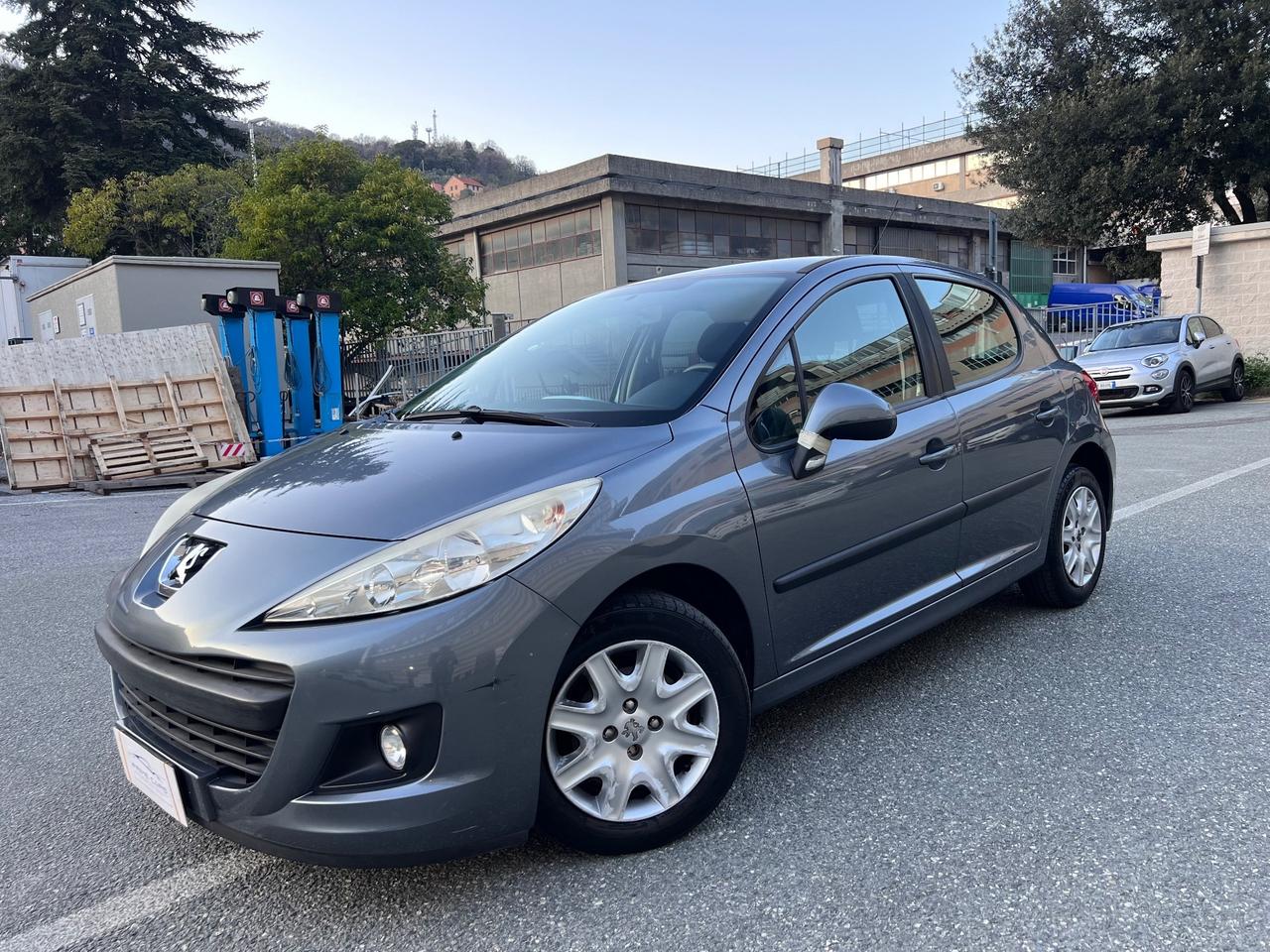 Peugeot 207 1.4 8V 75CV 5p. PERFETTA X NEOPATENTATI