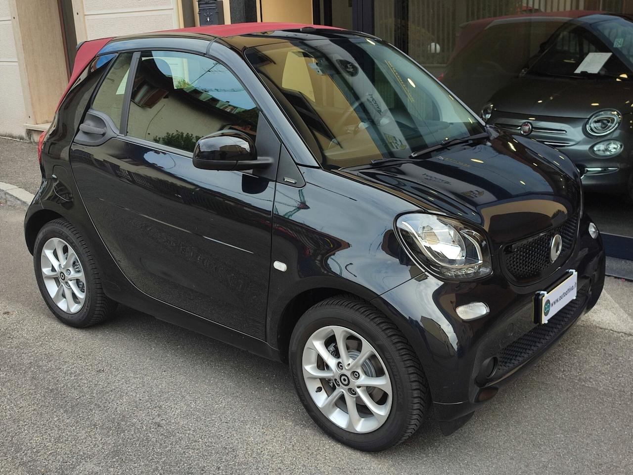 Smart ForTwo 70 1.0 twinamic cabrio Passion Capote Rossa Ok neopatentati