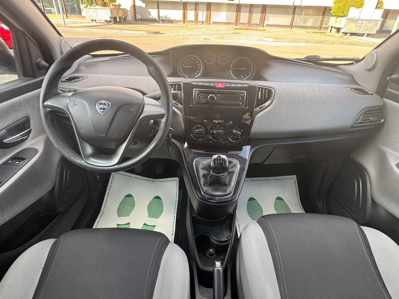 Lancia Ypsilon 1.2 69 CV 5 porte S&S Platinum