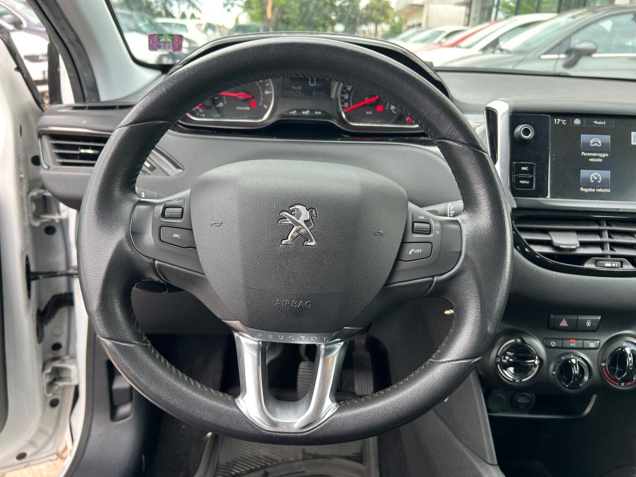 Peugeot 208 PureTech 82 5 porte Allure