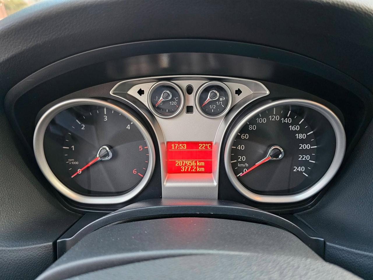 FORD FOCUS SW 1.6 TDCI 110CV TITANIUM