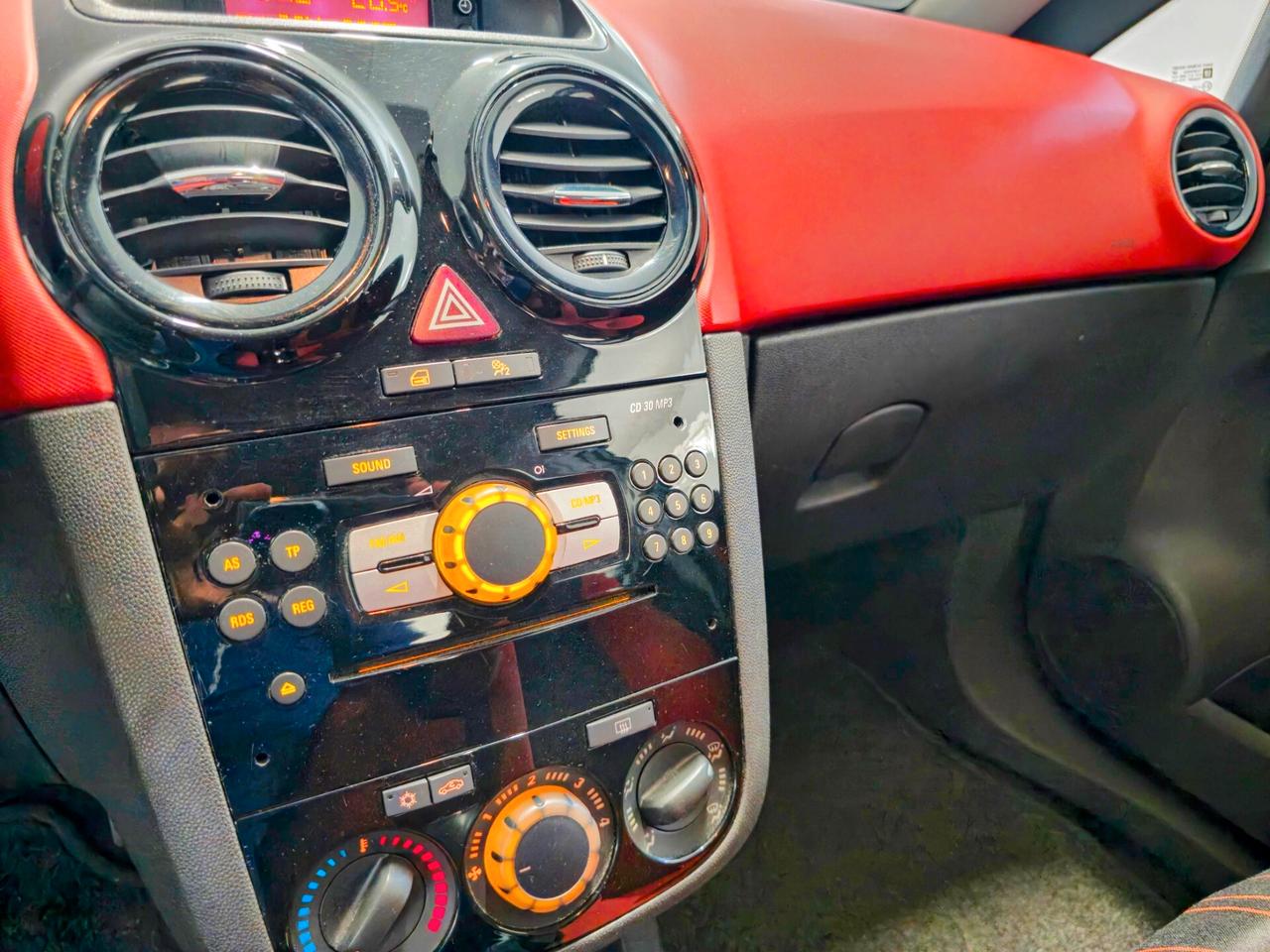Opel Corsa 1.2 5 porte Cosmo