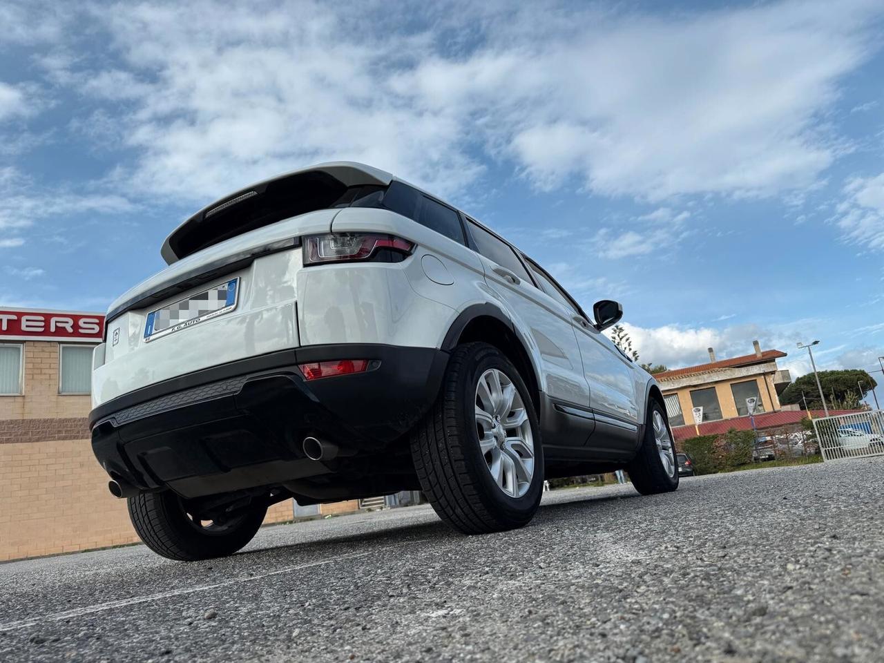 Land Rover Range Evoque 2.2 TD4 5p. Pure