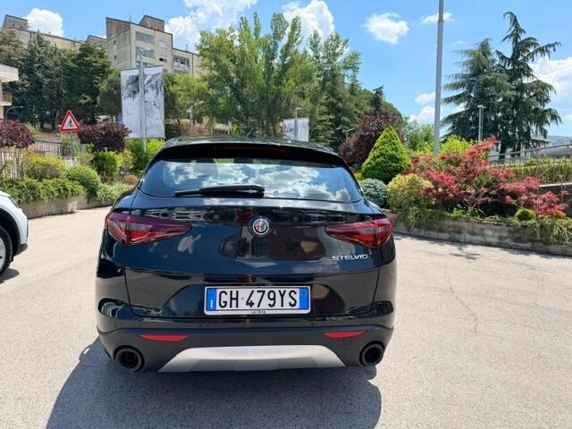 Alfa Romeo Stelvio 2.2 Turbodiesel 160 CV AT8 RWD Super Business