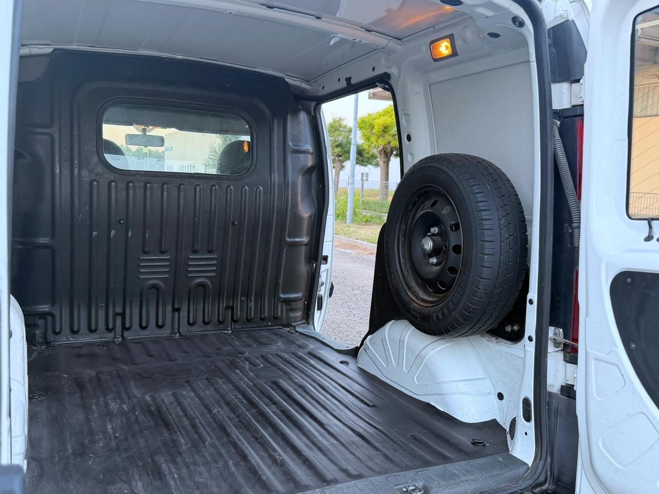 FIAT DOBLO 1.6 BENZINA METANO CON CLIMA