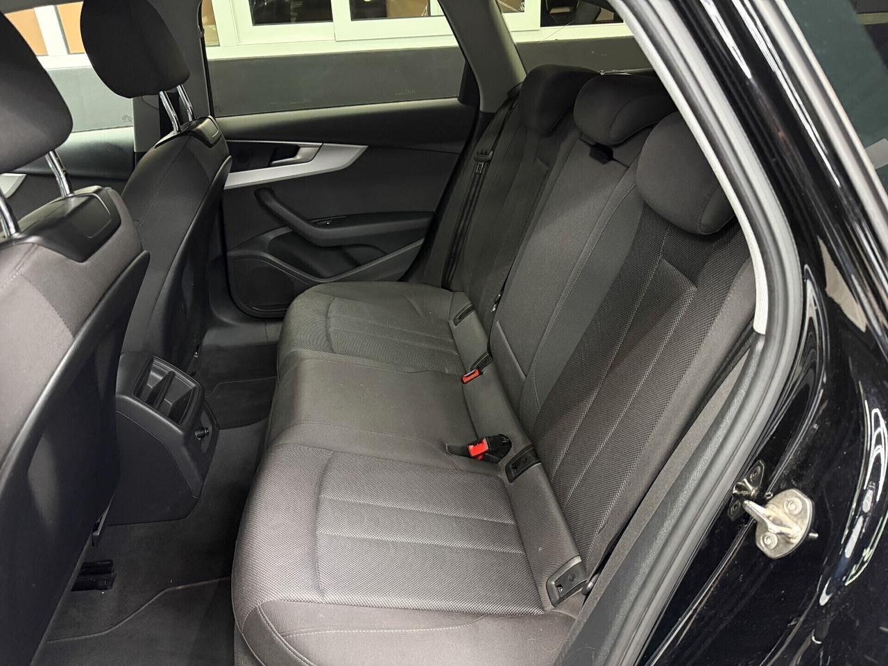 Audi A4 Avant 35 2.0 TDI 163 CV S tronic