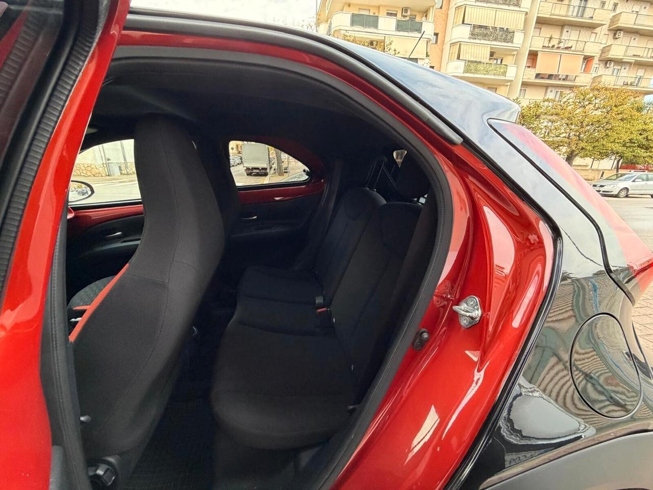 Toyota Aygo X 1.0 VVT-i 72 CV 5 porte Lounge-2022