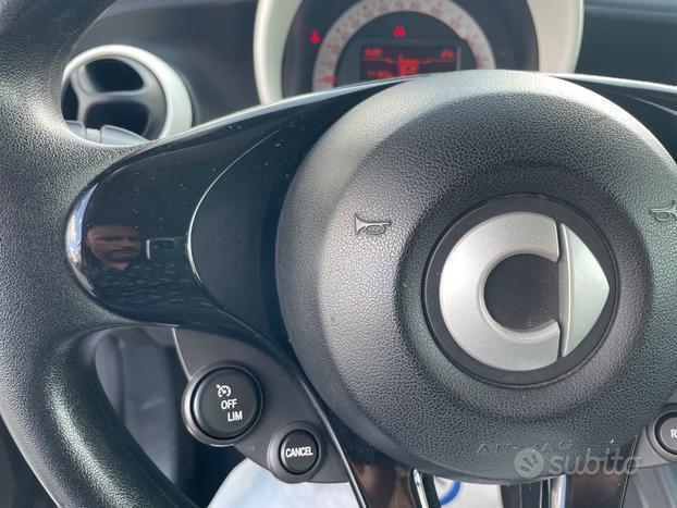 Smart fortwo coupe 1.0 Youngster 71cv twinamic