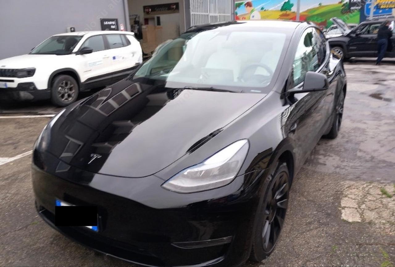 Tesla Model Y Long Range Dual Motor Aziendale