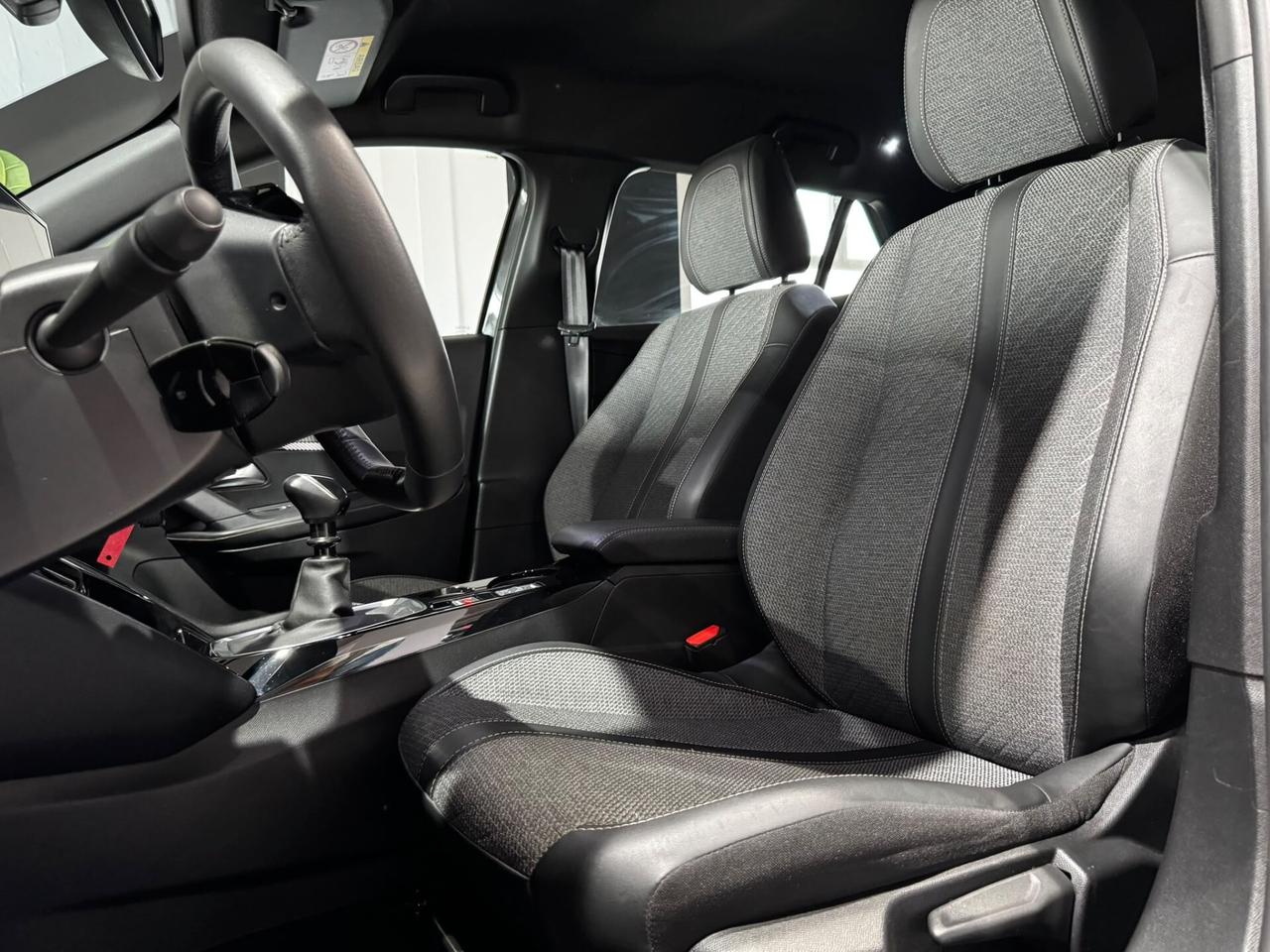 Peugeot 2008 PureTech 100 S&S Allure