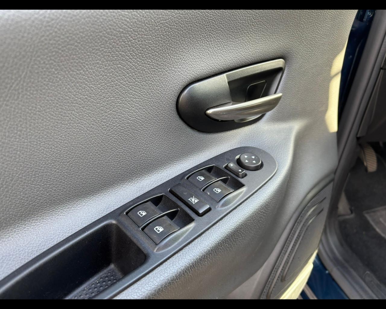 LANCIA Ypsilon 3ª serie - Ypsilon 1.2 69 CV 5 porte 30th Anniversary