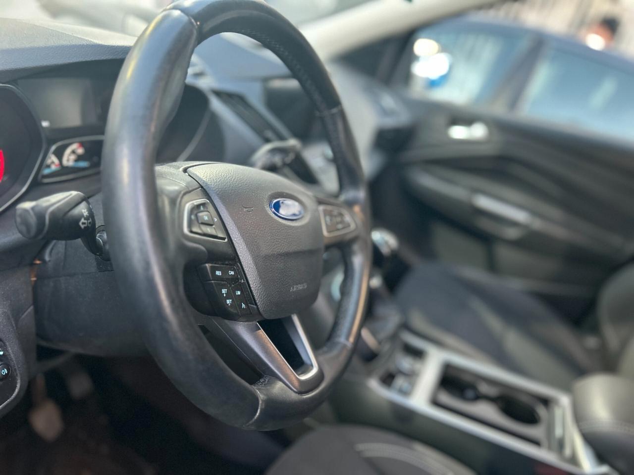 Ford Kuga 1.5 TDCI 120 CV S&S 2WD Powershift Edition