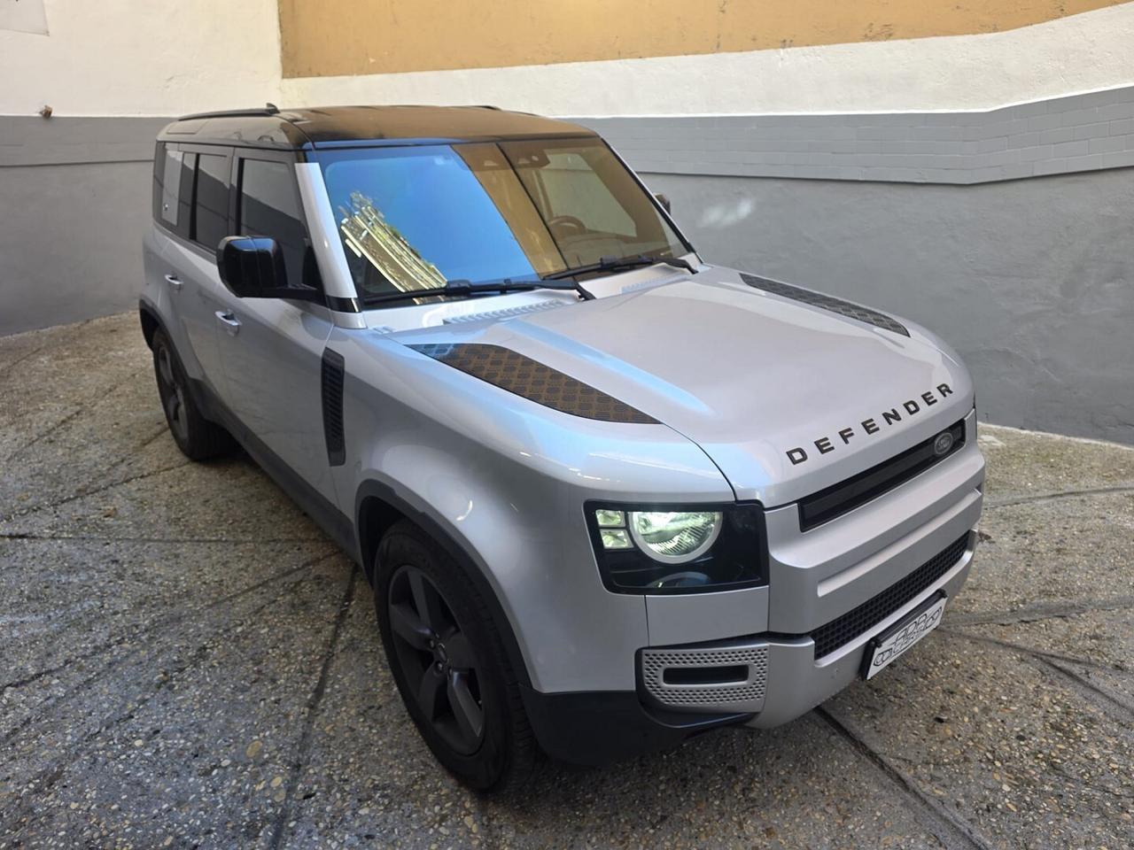 LAND ROVER DEFENDER 7 POSTI - 12 MESI DI GARANZIA