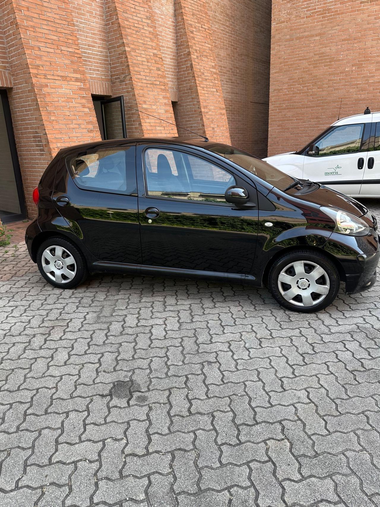 Toyota Aygo 1.0 12V VVT-i 5 porte