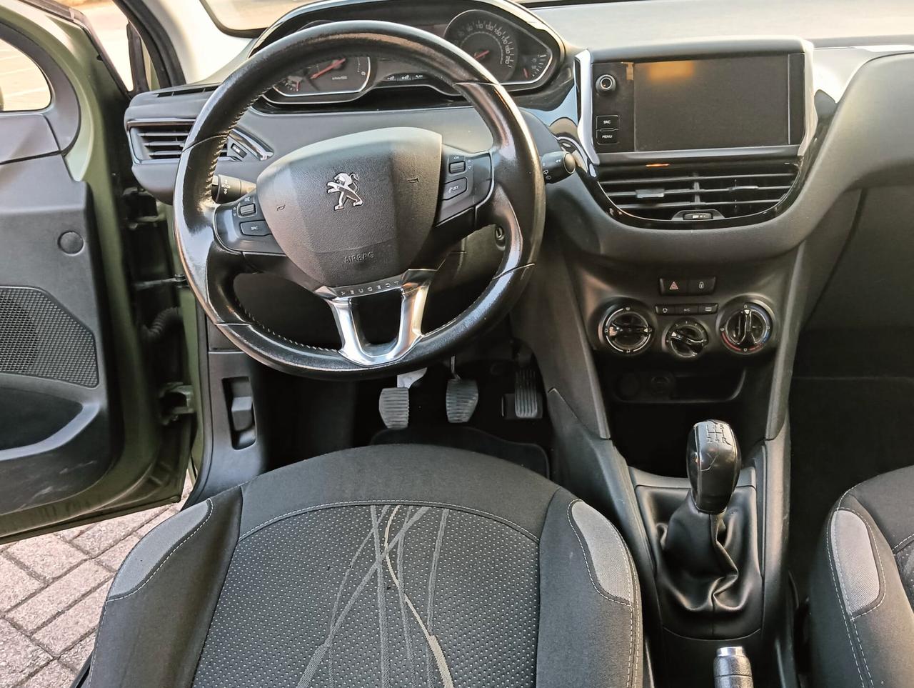 Peugeot 208 1.4 HDi 68 CV 5 porte Allure..CELL 320 147 1147 WUATSAPP 3276540940