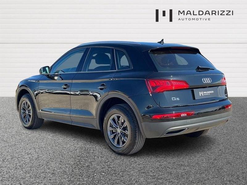 Audi Q5 II 2017 40 2.0 tdi Business quattro 190cv s-tronic