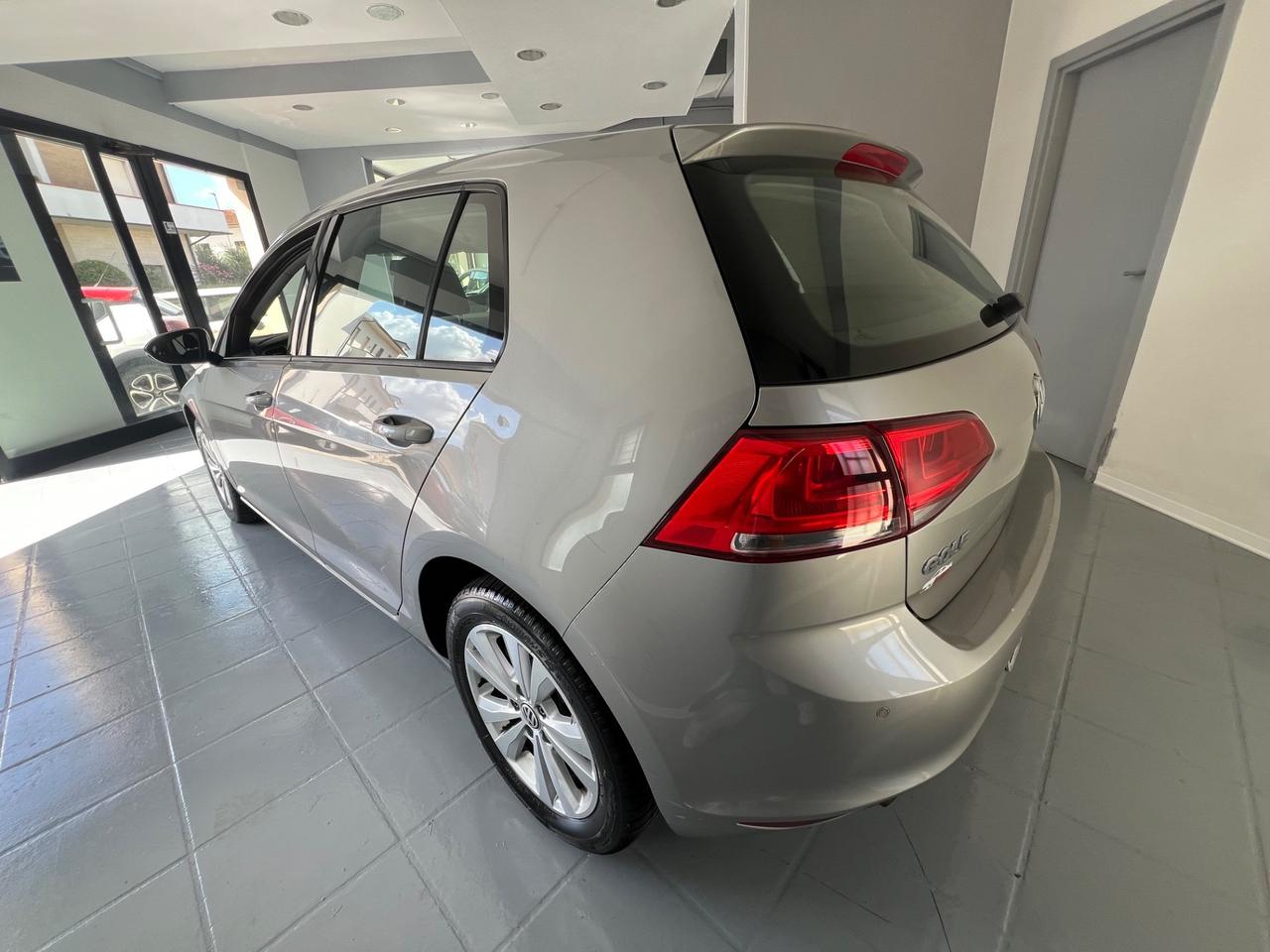 Volkswagen Golf 1.6 TDI 110 CV 5p. Highline BlueMotion Technology