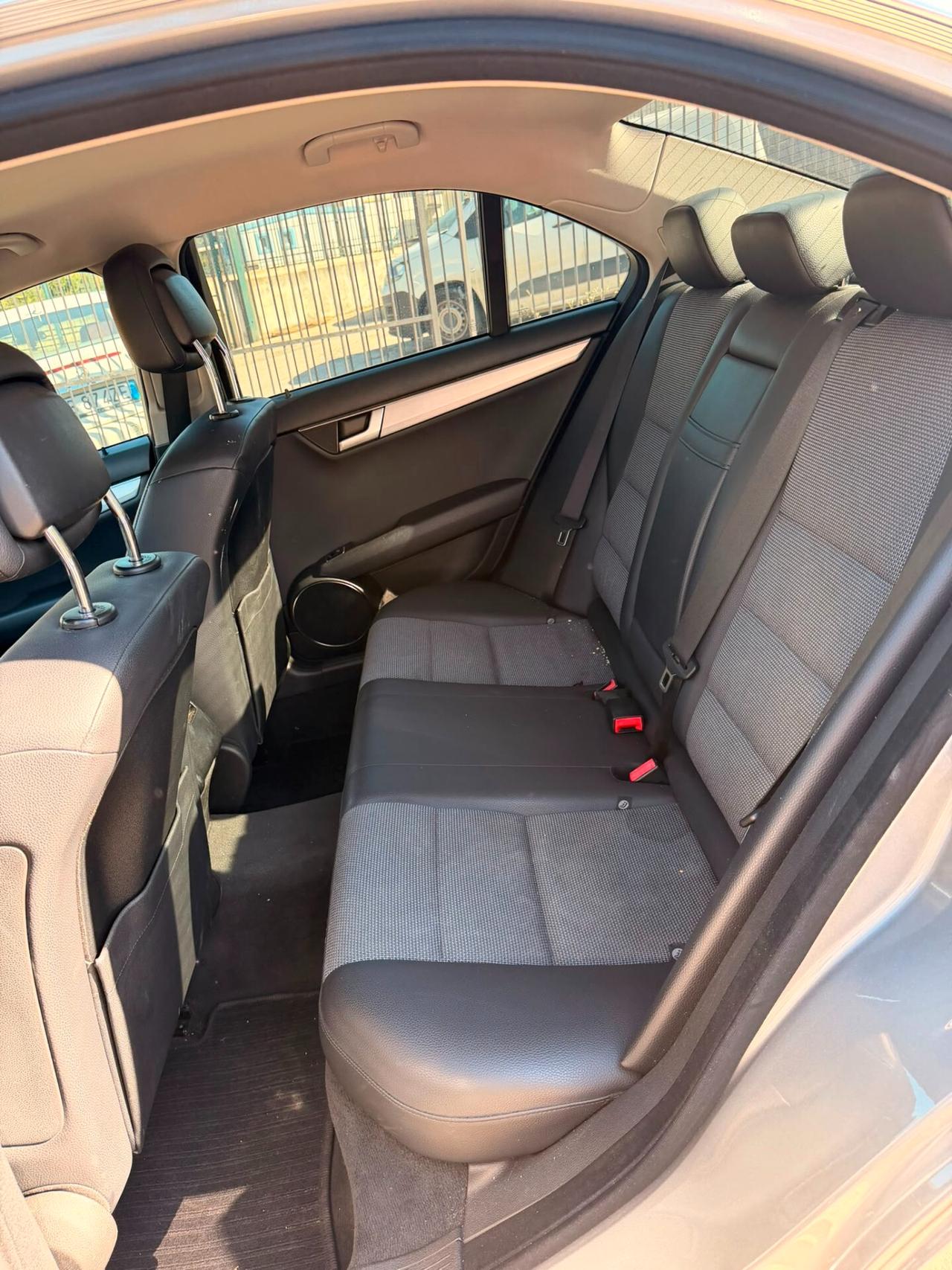 Mercedes-benz C 220 CDI BlueEFFICIENCY Avantgarde