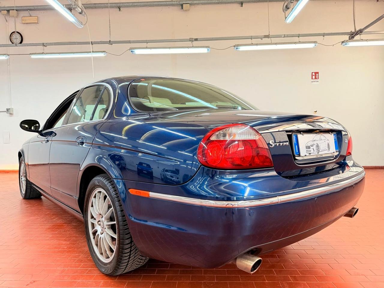Jaguar S-Type 2.7 diesel V6 Executive Luxury