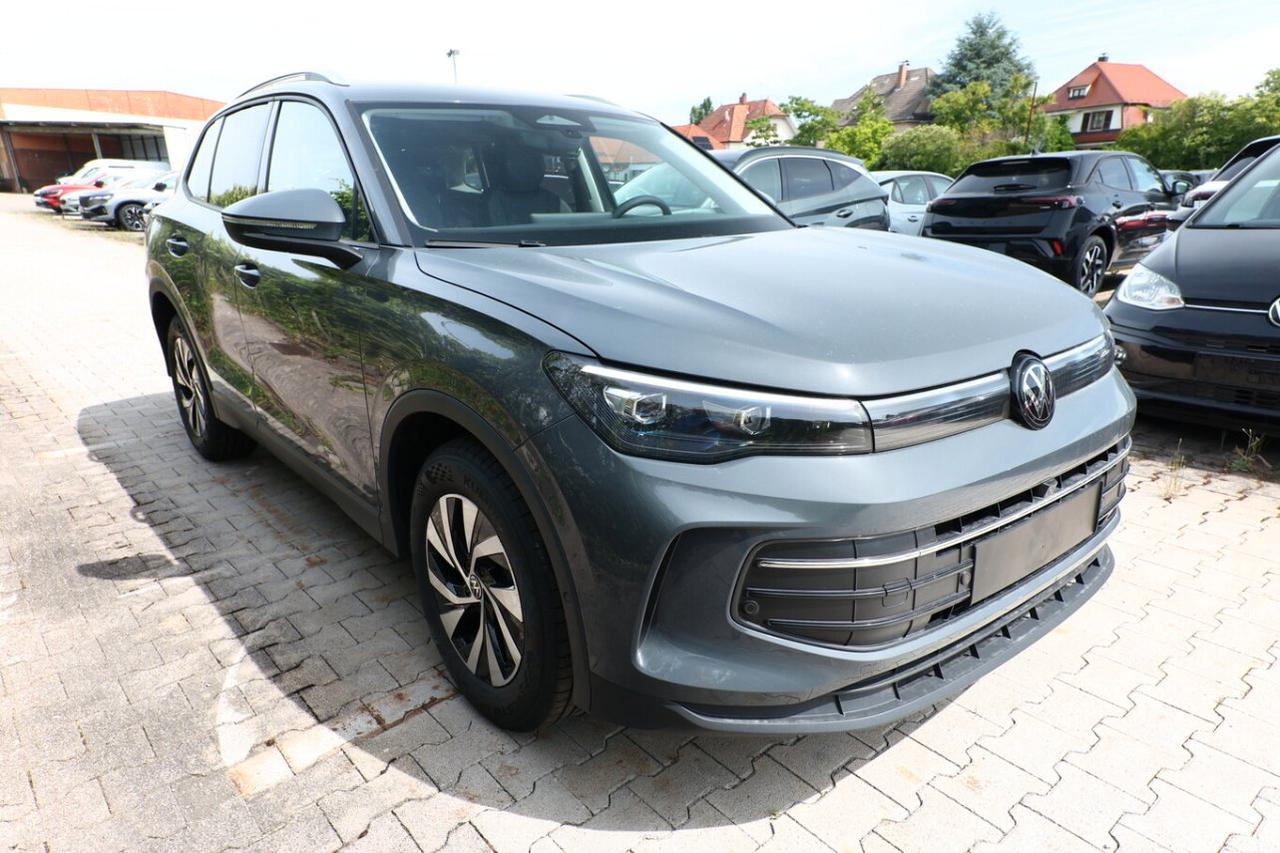 Volkswagen Tiguan 1.5 etsi Edition Plus 130cv dsg 5 anni garanzia VW