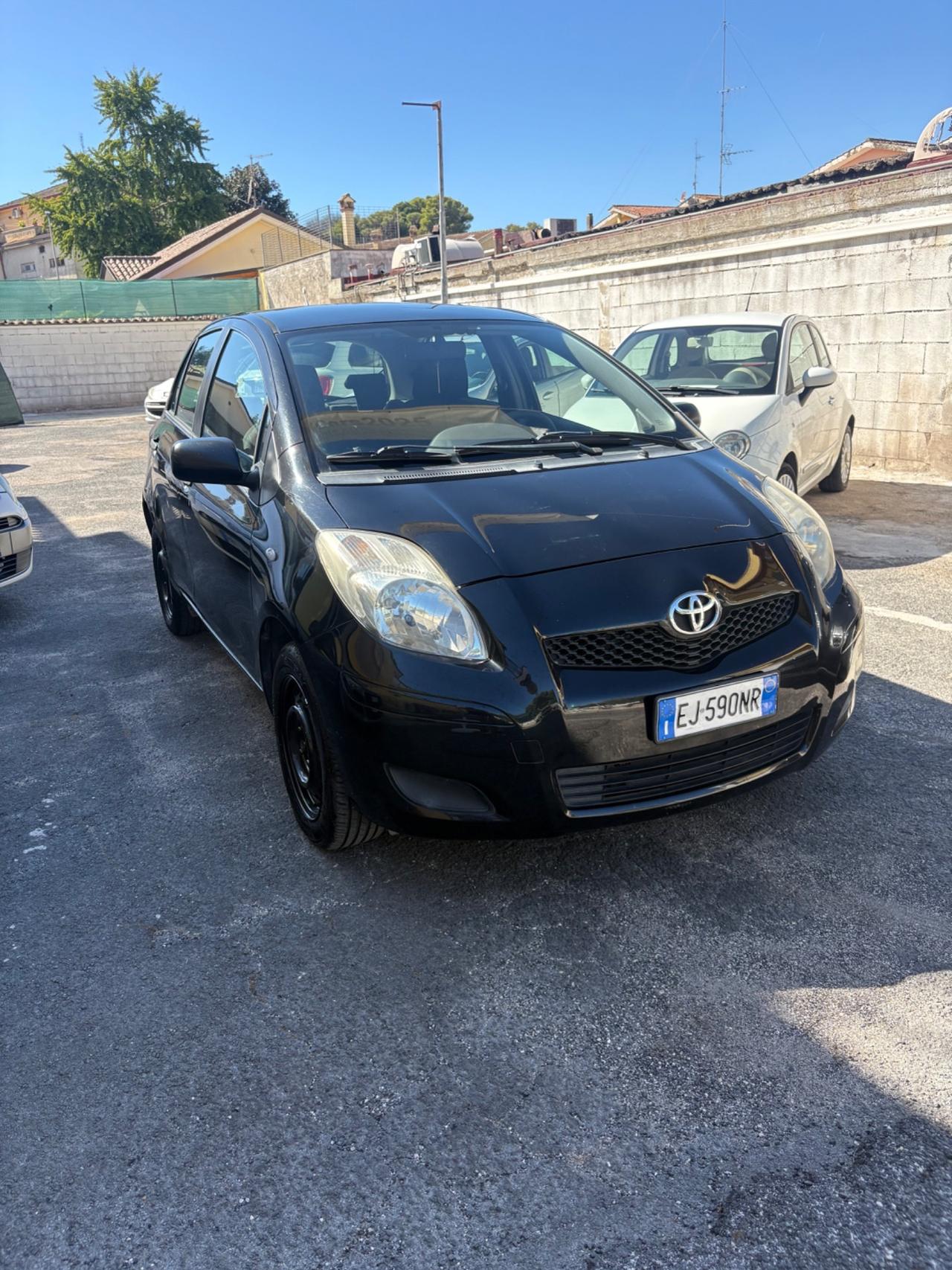 Toyota Yaris 1.0 5 porte Now