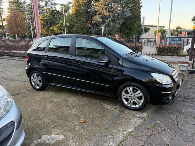 MERCEDES-BENZ B 180 CDI Executive
