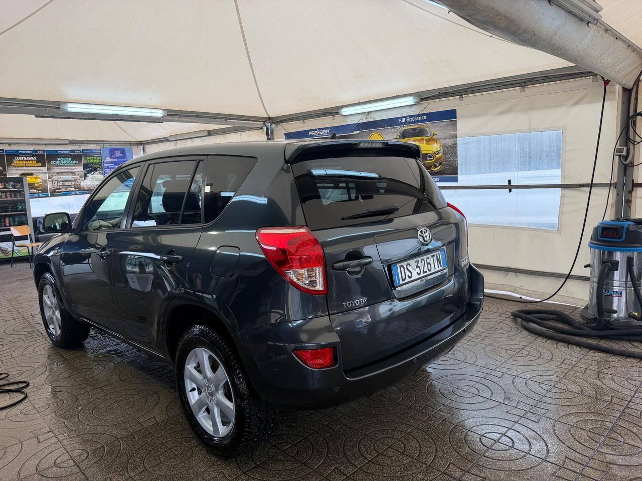 Toyota RAV 4 RAV4 2.2 D-4D 136 CV Luxury