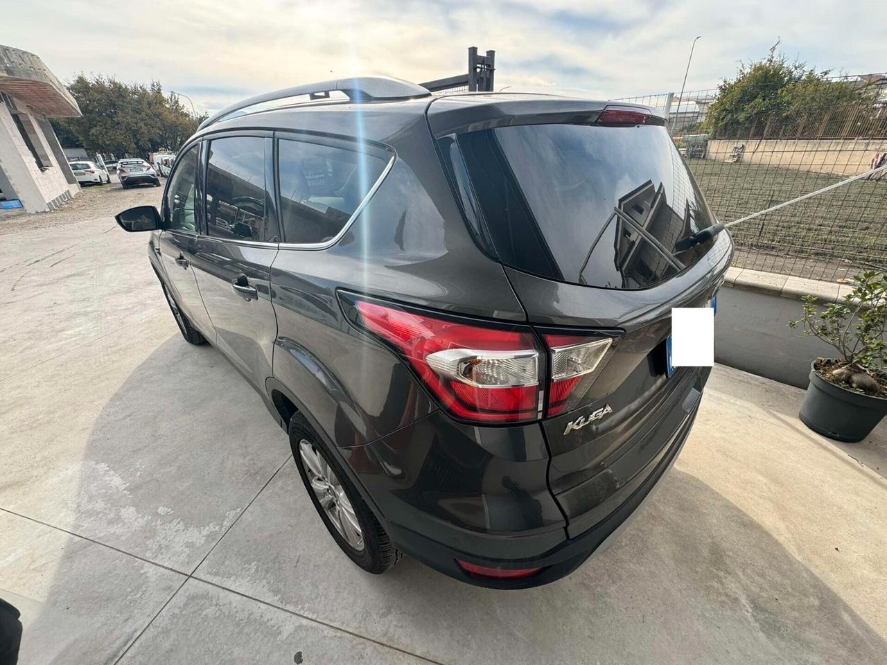 Ford Kuga 1.5 TDCI 120 CV Business Sport-2019