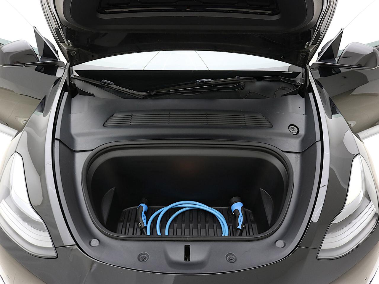 Tesla Model Y Long Range Dual Motor AWD