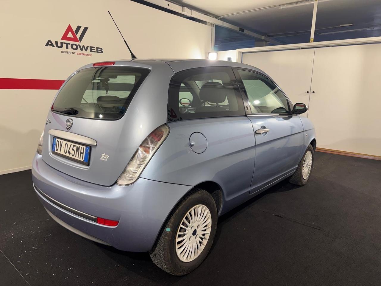 Lancia Ypsilon 1.2 Argento