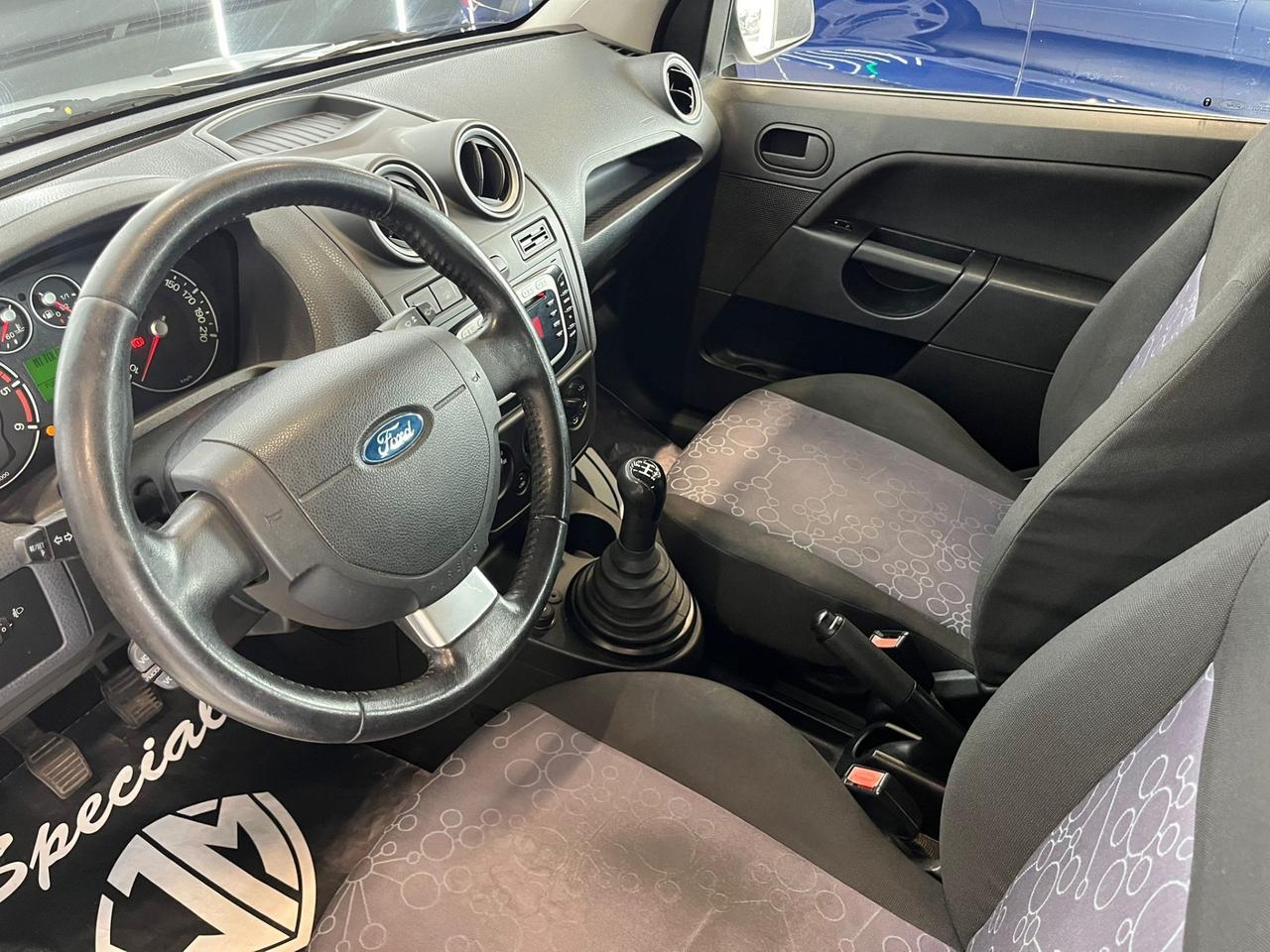 Ford Fiesta 1.4 TDCi 5p. Titanium OK NEOPATENTATI