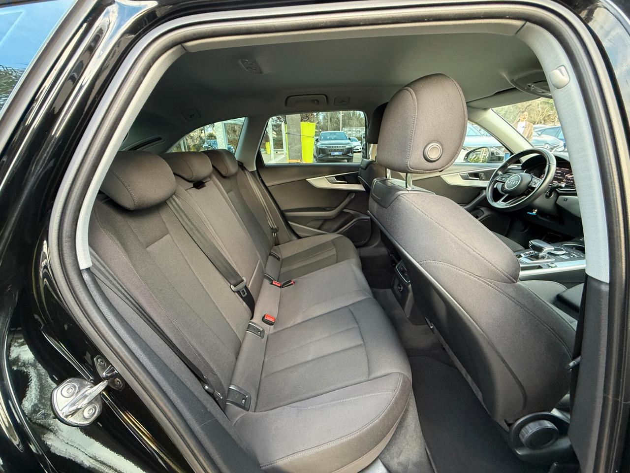 Audi A4 2.0 TDI 150 CV ultra S tronic Avant Cockpit Navi Led