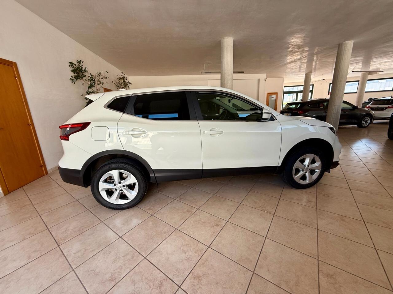 Nissan Qashqai 1.5 dCi Business Navi Retro Led