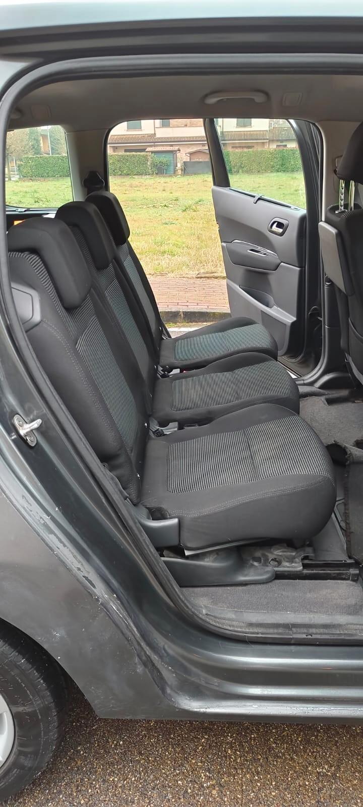 Peugeot 5008 1.6 HDi 112CV Business