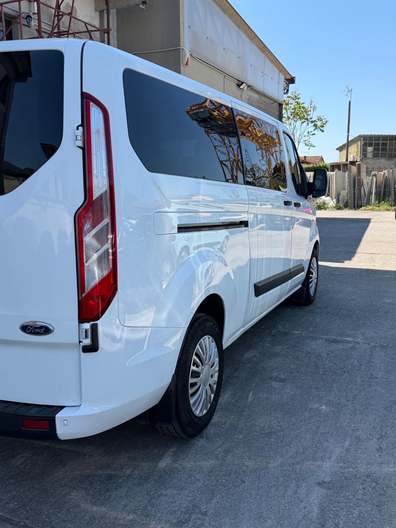 Ford Transit Custom 9 Posti passo lungo 320 2.0 TDCi 130 aut. PL Furgone Trend