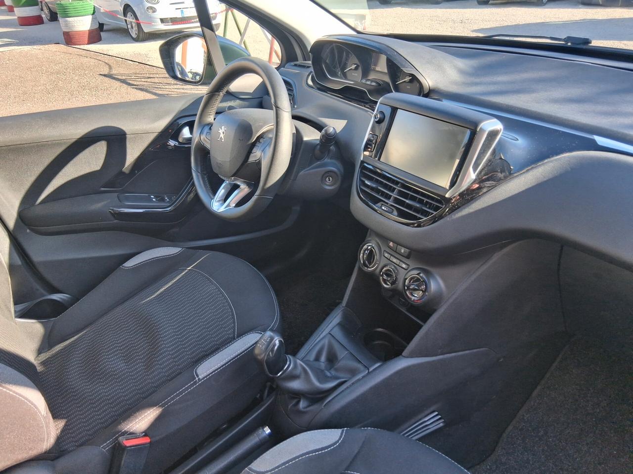 Peugeot 208 PureTech 82 5 porte Allure