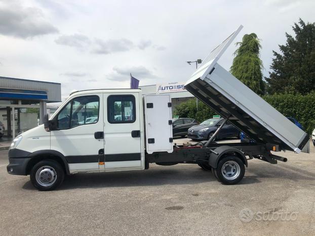 IVECO Daily 35C13 2.3 HPT DC 7p Cassone Ribaltab