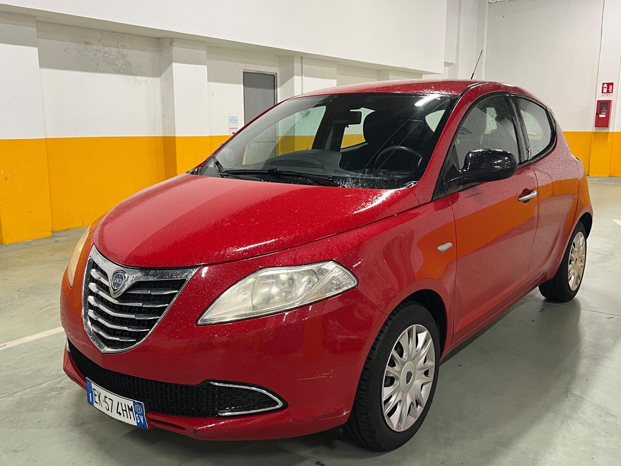 Lancia Ypsilon 1.2 69 CV 5 porte km 130.000 - 2011