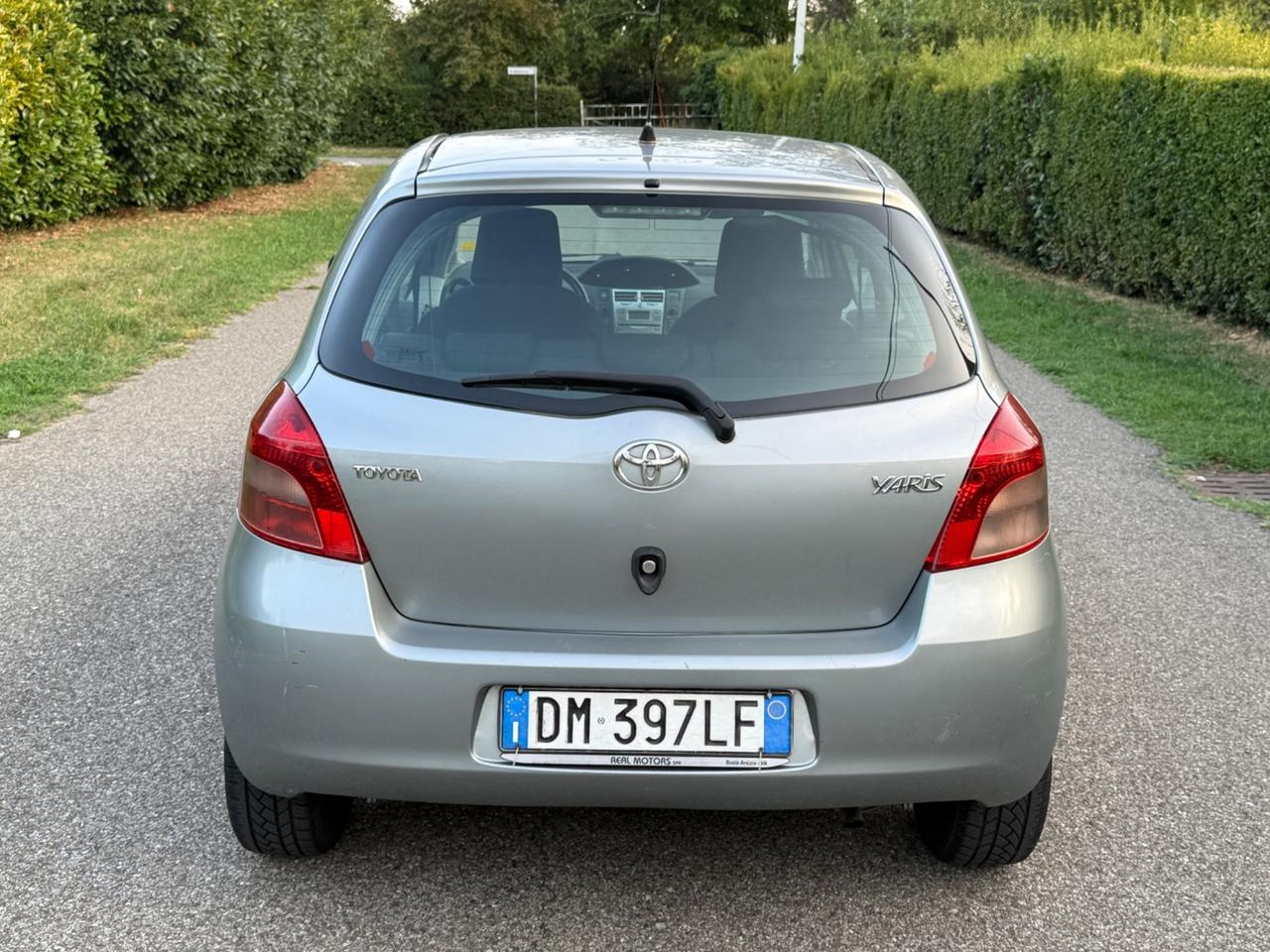Toyota Yaris 1.0 3 porte Sol