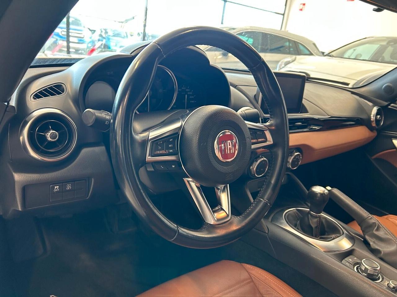 Fiat 124 Spider LUSSO 1.4 MultiAir 140 CV 6mt