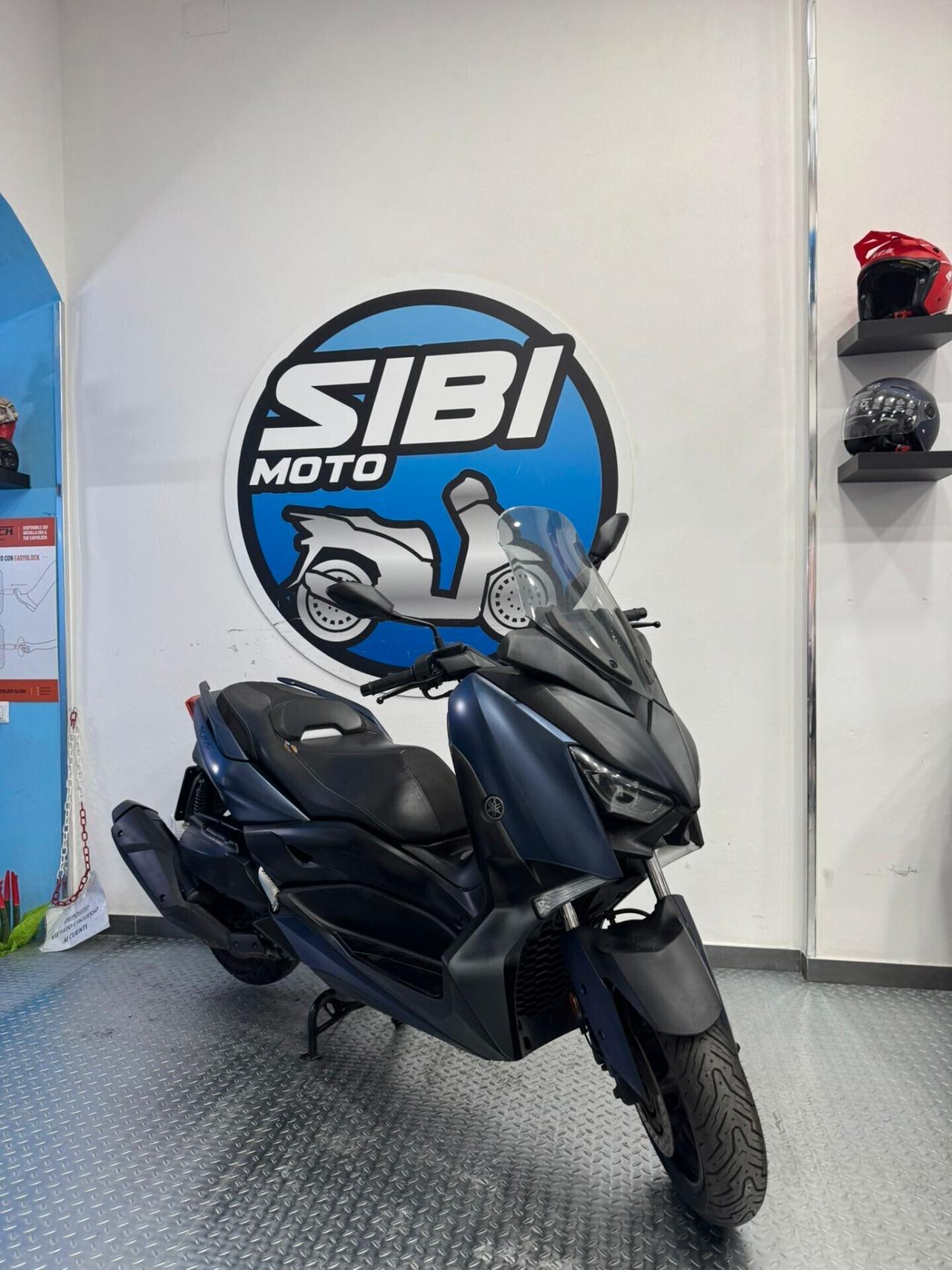 YAMAHA X-MAX 400