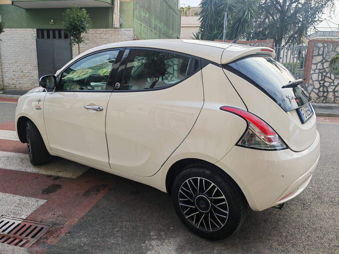 LANCIA YPSILON 1.2 BENZINA GPL ECOCHIC CV69 KW51 GOLD