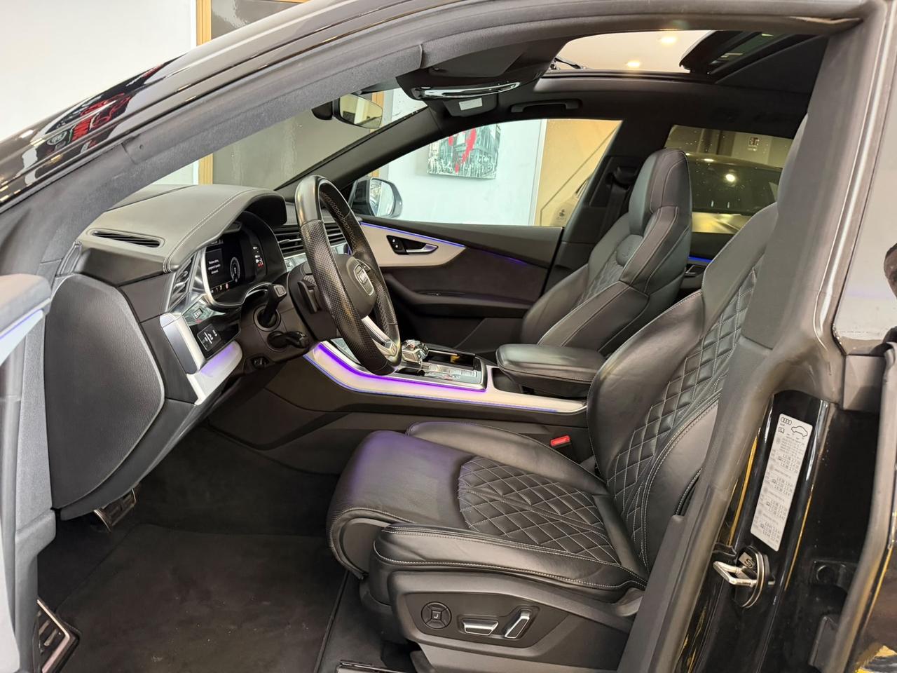 Audi Q8 55 TFSI quattro tiptronic Sport