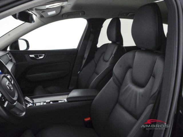 VOLVO XC60 B4 (d) AWD Geartronic Inscription - AUTOCARRO N1