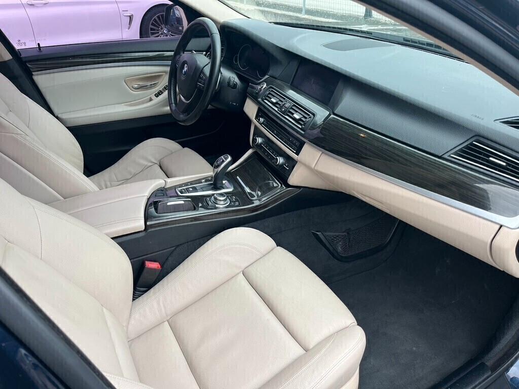 Bmw 525 525d xDrive Touring Luxury