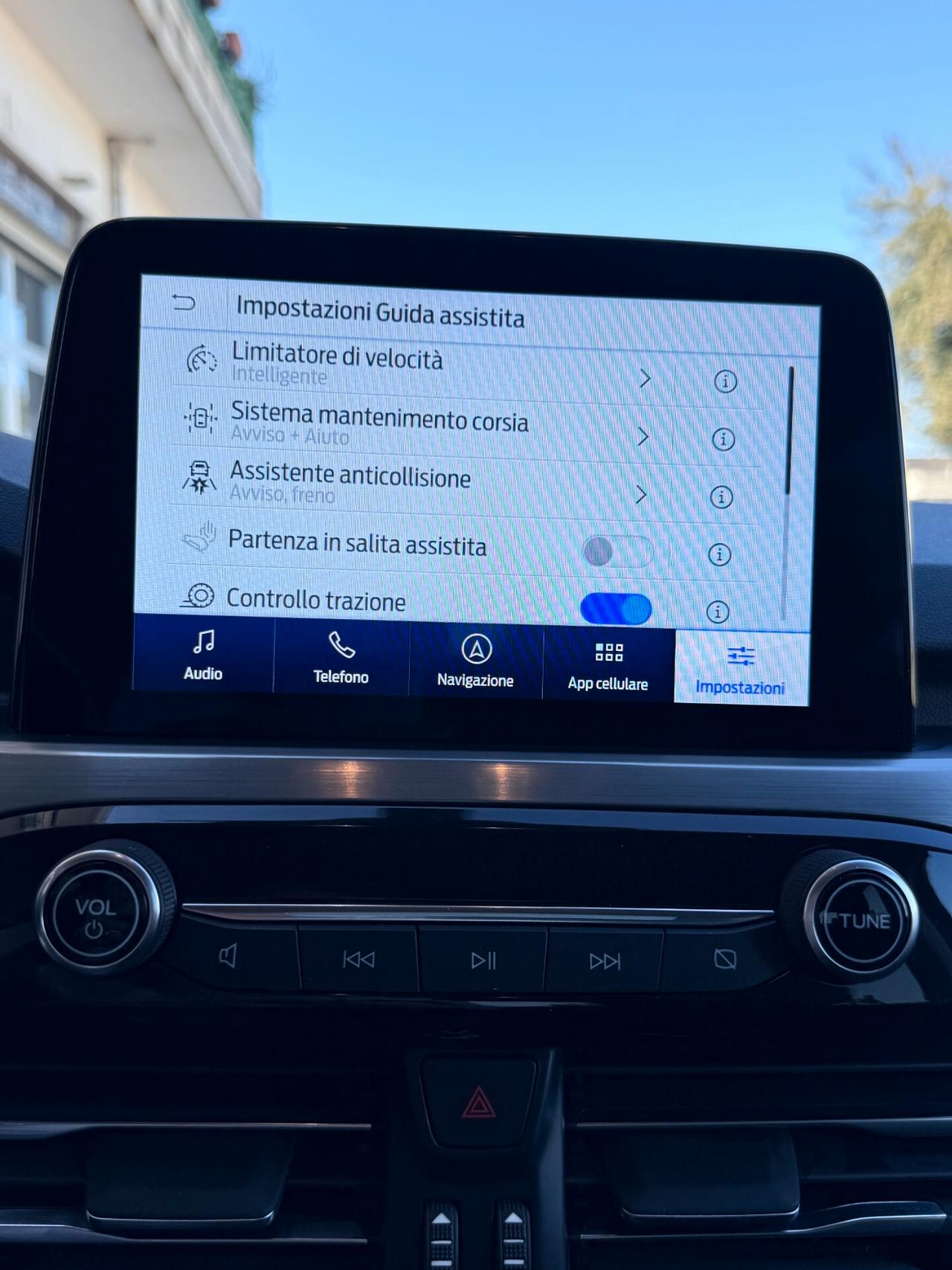 Ford Kuga 1.5 ecoblue Titanium 120cv NAVI,SENSORI DI PARCHEGGIO,BLUETOOTH,KM CERTIFICATI!