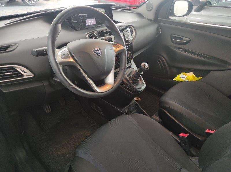 LANCIA Ypsilon 3ª serie - Ypsilon 1.0 FireFly 5 porte S&S Hybrid Ecochic Gold